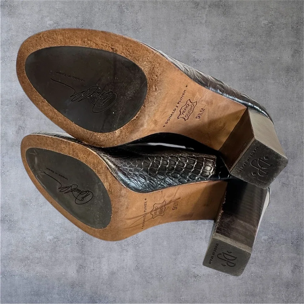 Donald J Pliner Chenia Boots Womens 9.5 Brown Suede Croc Block Heel Excellent